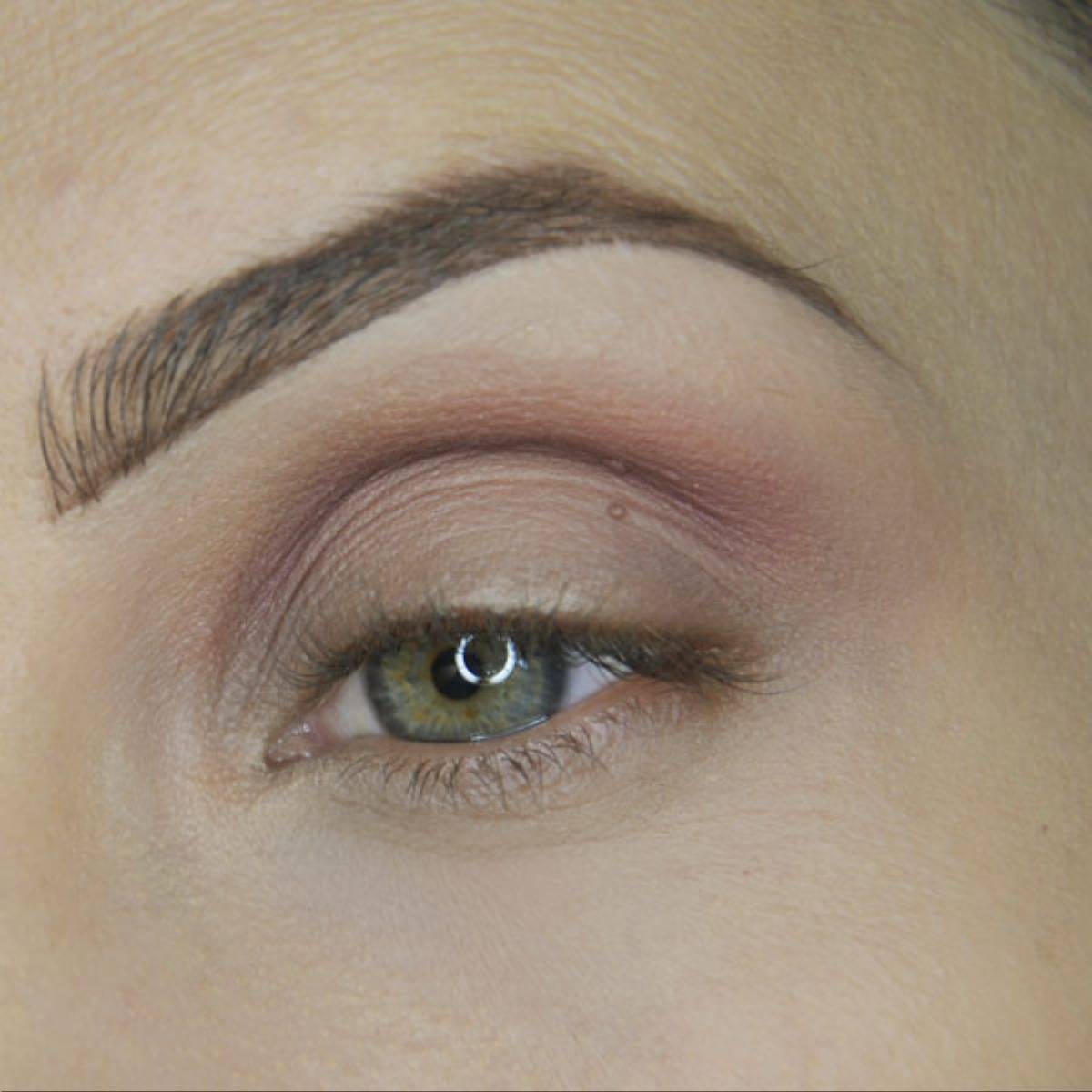 Lekki makijaż dzienny - krok po kroku