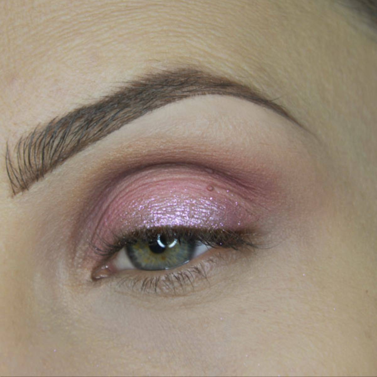 Lekki makijaż dzienny - krok po kroku