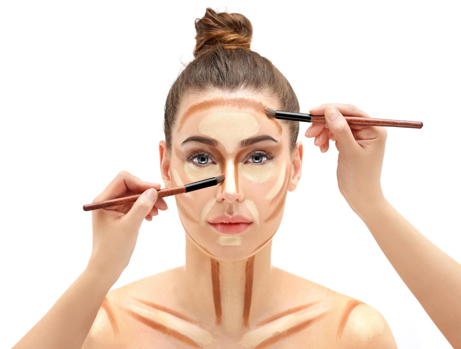 wyszczuplanie twarzy makijażem