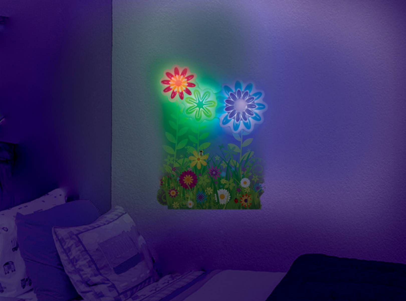 Flower_Garden_Light_Dance_green-blue_in_bedroom_-_hires