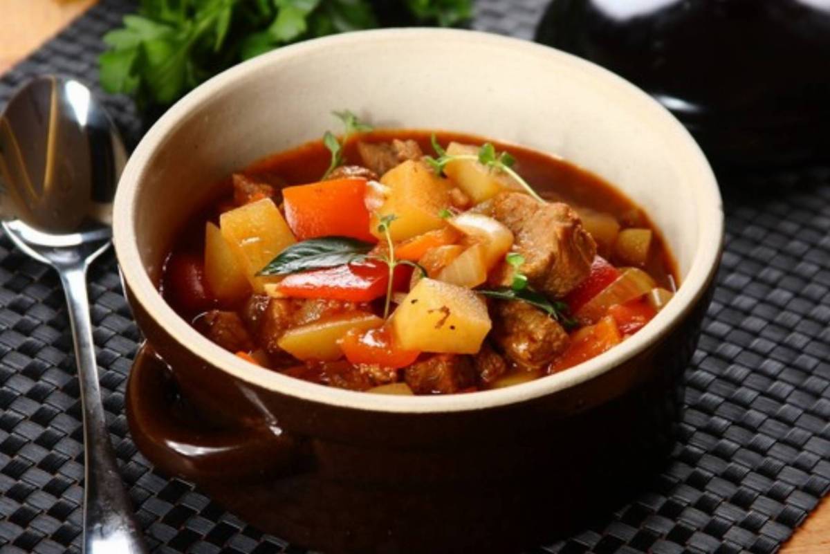 bogracz_z_dzika_jelenia_sarny