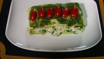 Lazania z dorszem atlantyckim i bazyliowo-kolendrowym pesto