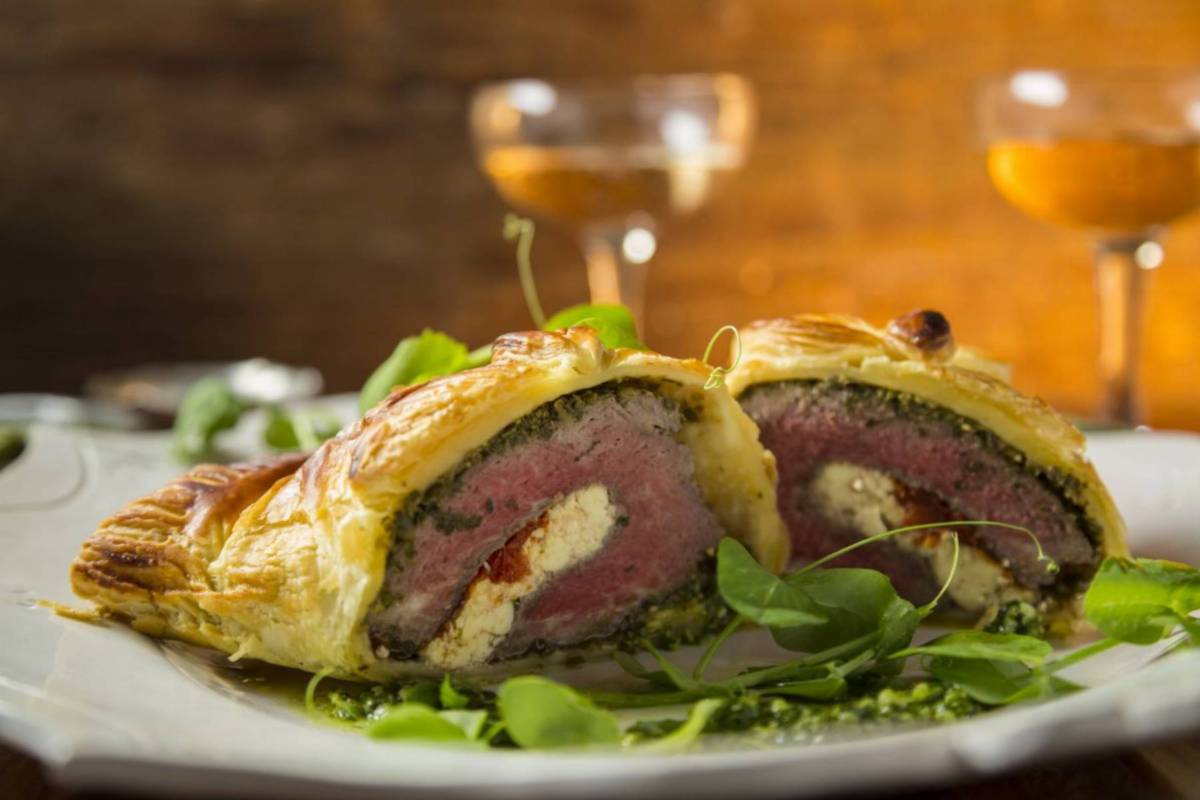 Śródziemnomorskie kieszonki z wołowiny