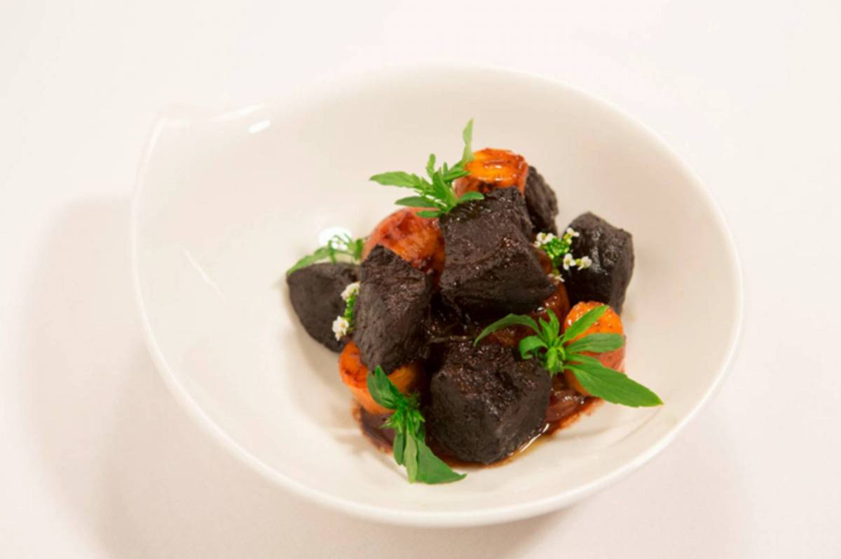 Karmelizowana-wołowina-z-marchewką-pomarańczową