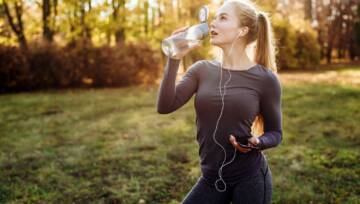Nawadnianie organizmu – co warto pić, by było skuteczne?