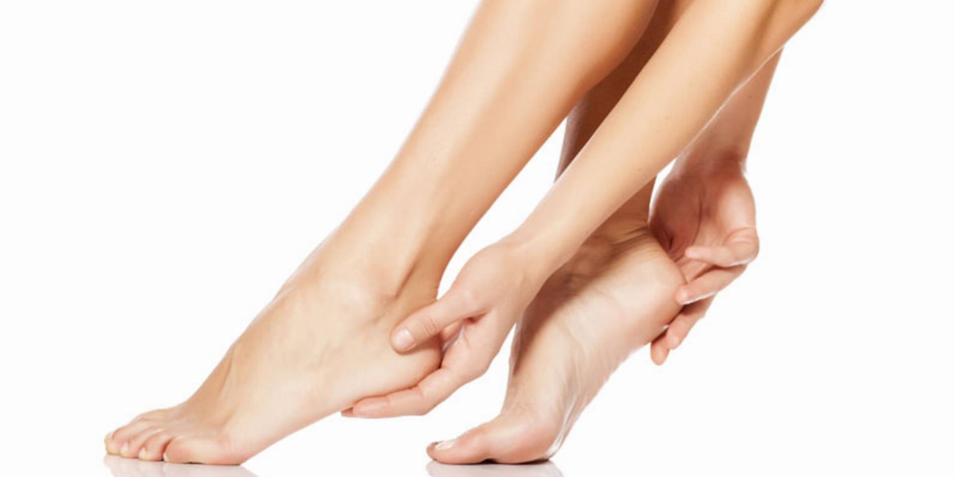 ekspert podolog podpowiada jak zadbac o paznokcie u nog i stopy po zimie kobietamag pl stylizacja paznokci wiosna 2021 naklejki na wodne