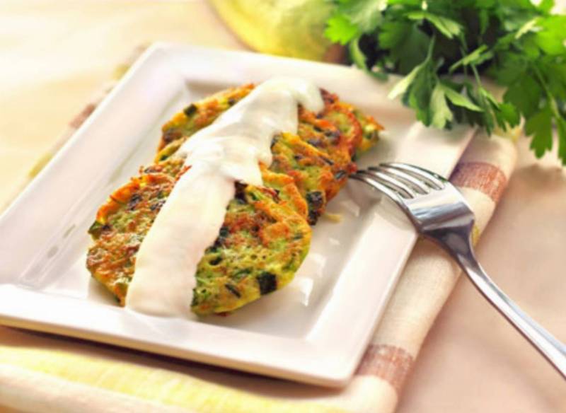 Placki ziemniaczane z cukinią i szczypiorkiem