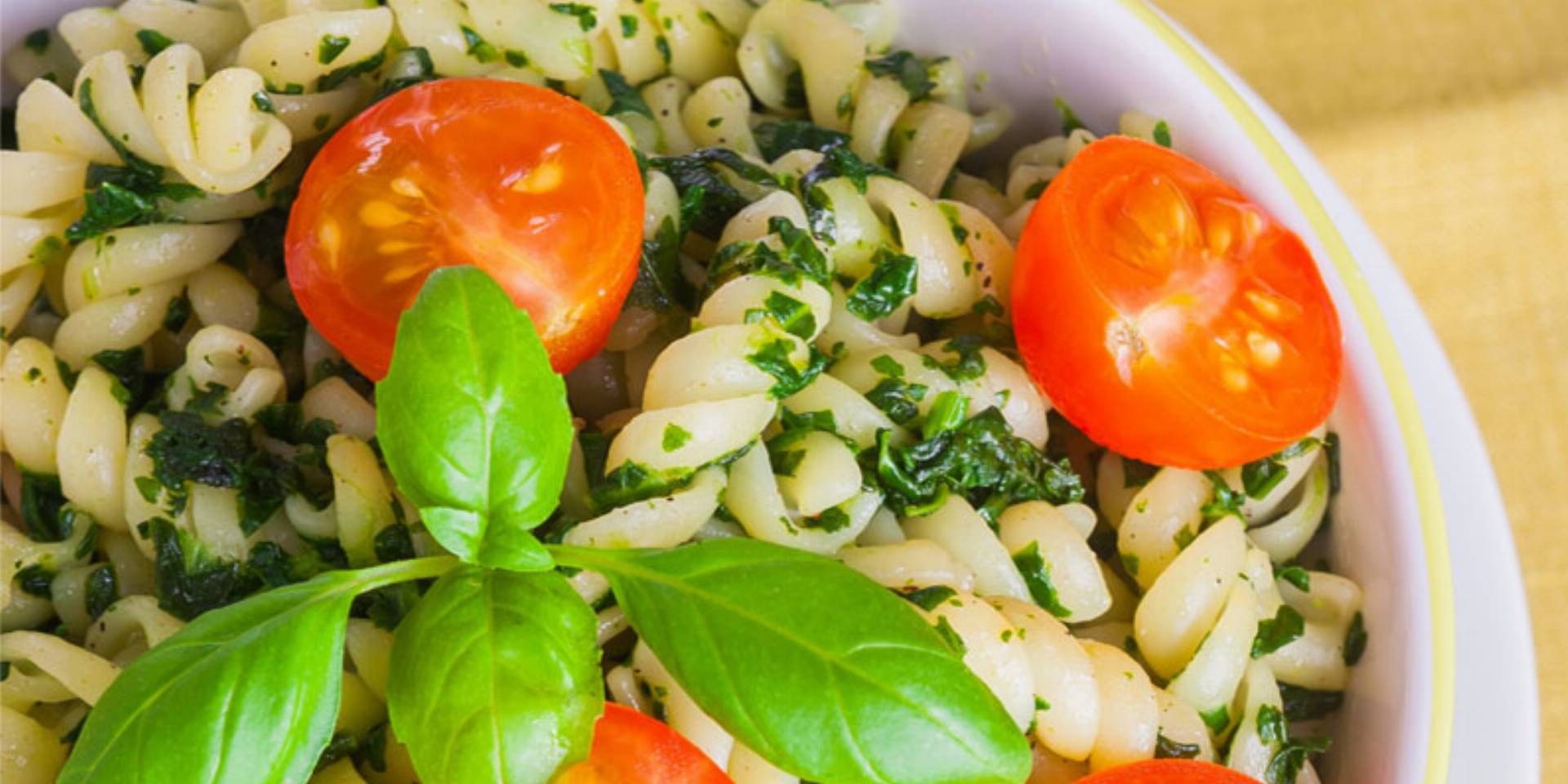 Jarmuż,-szpinak-i-makaron