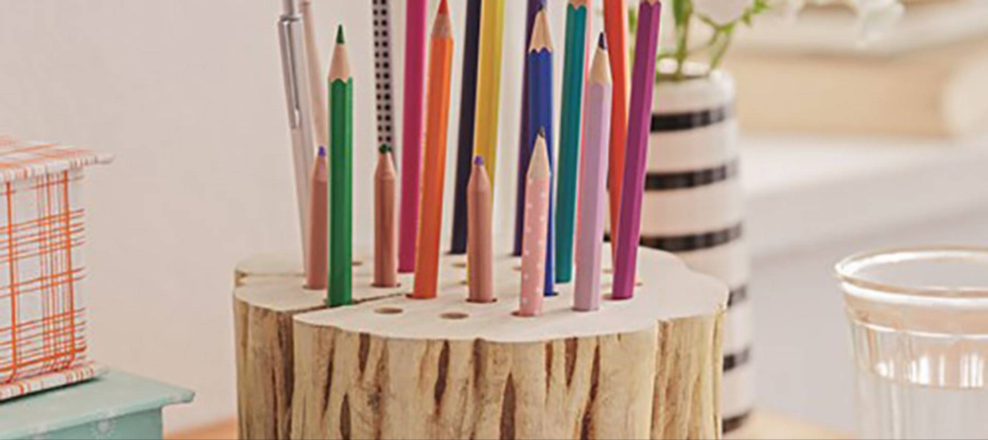 przybornik na długopisy log