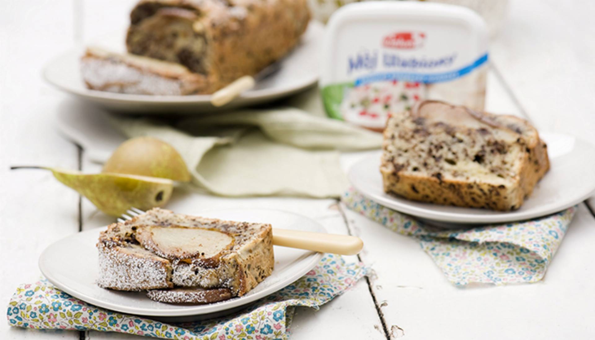 czekoladowe-ciasto-serowe-z-gruszkami_