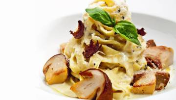 Tagliatelle w delikatnym sosie borowikowym