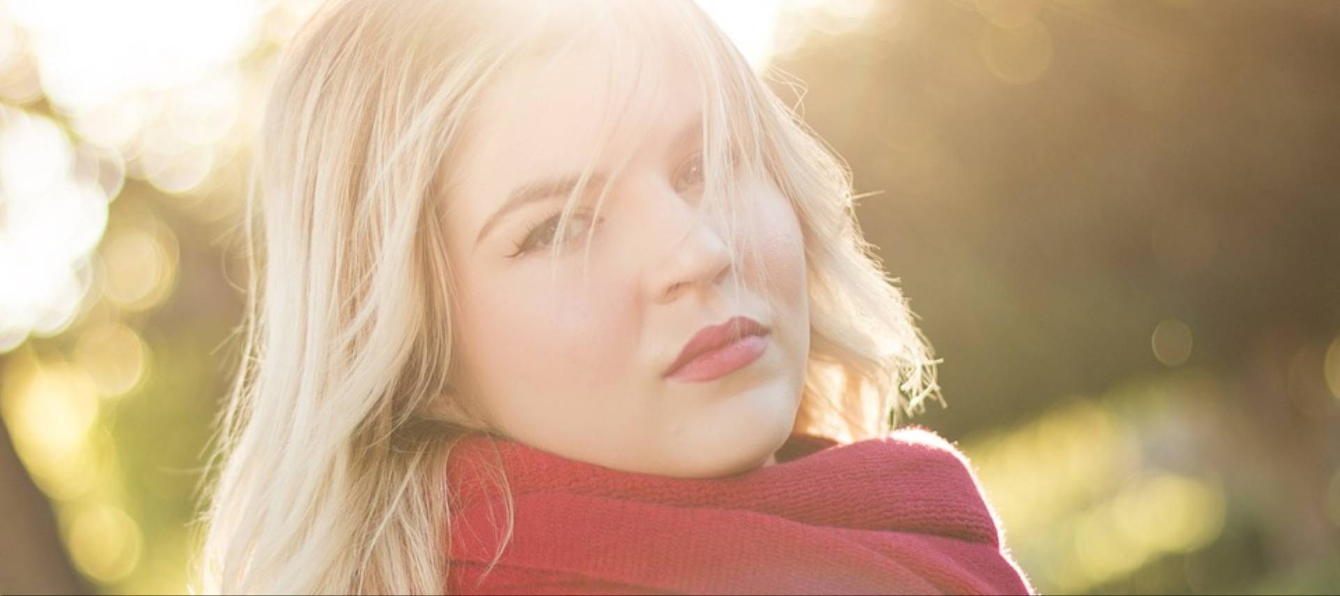 kobieta-uroda-jesien-cera