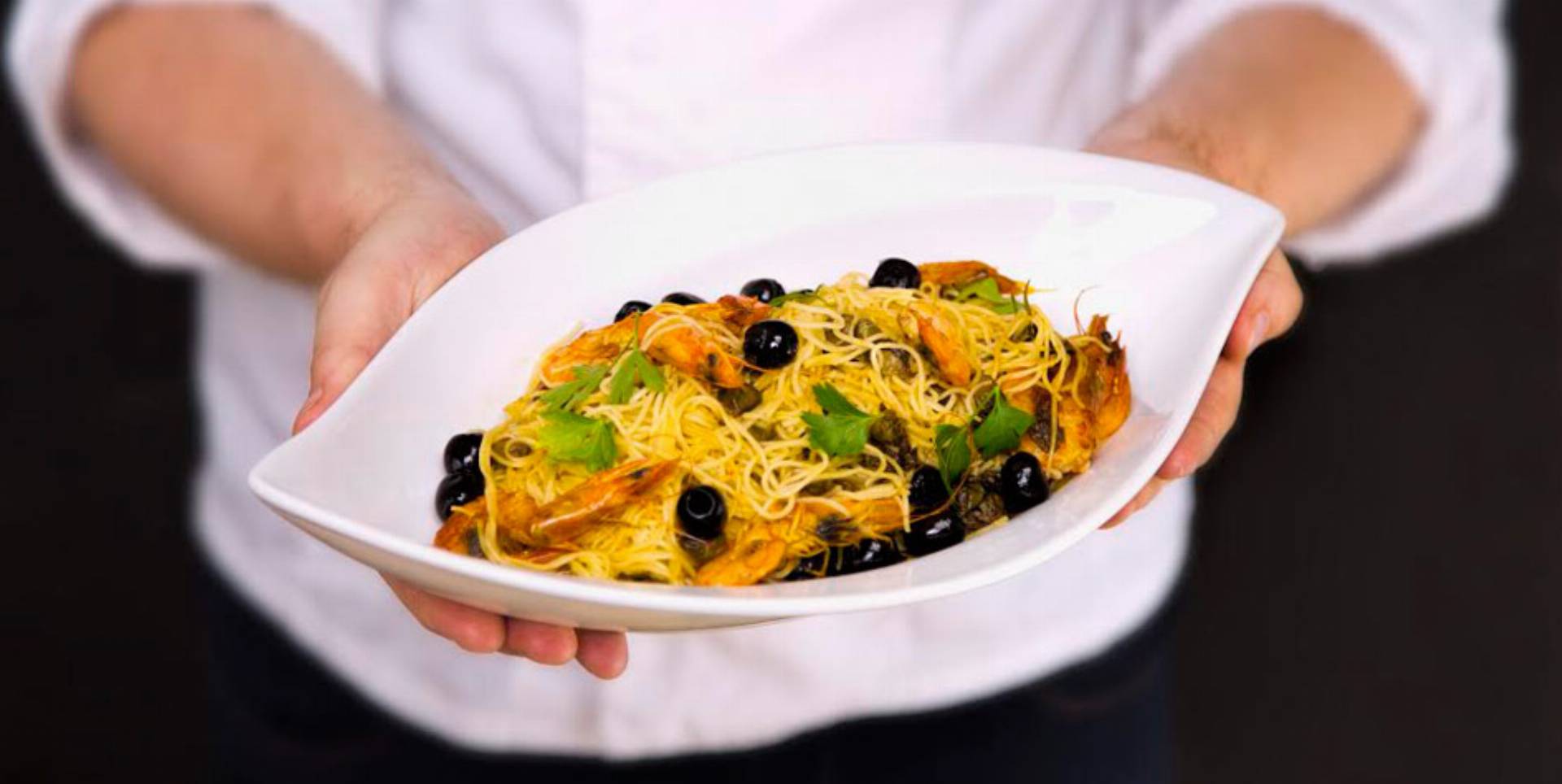 malma_capellini_nidi_z_krewetkami_i_oliwkami