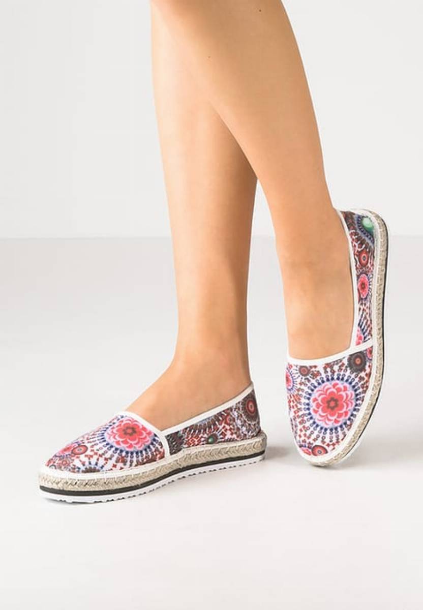 co warto kupić na wyprzedaży