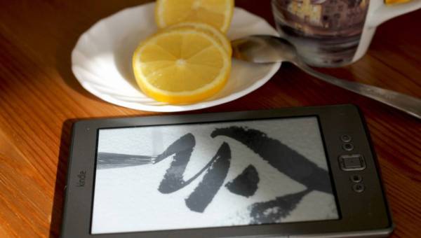 Ekspert radzi:czy czytanie ebooków jest bezpieczne dla oczu?