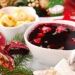 tradycyjny-barszcz-czerwony-z-grzybami-i-suszonymi-sliwkami-bakalland