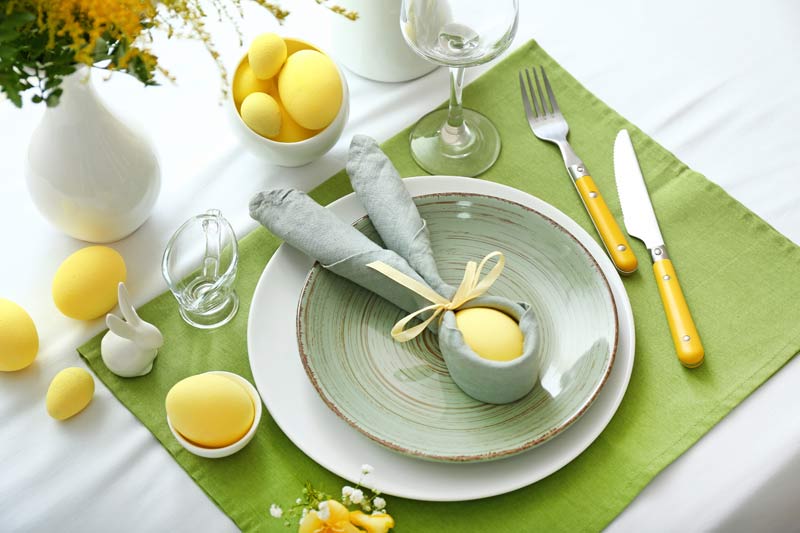 Pomysłowe dekoracje stołu na Wielkanoc Pomysłowe dekoracje stołu na Wielkanoc