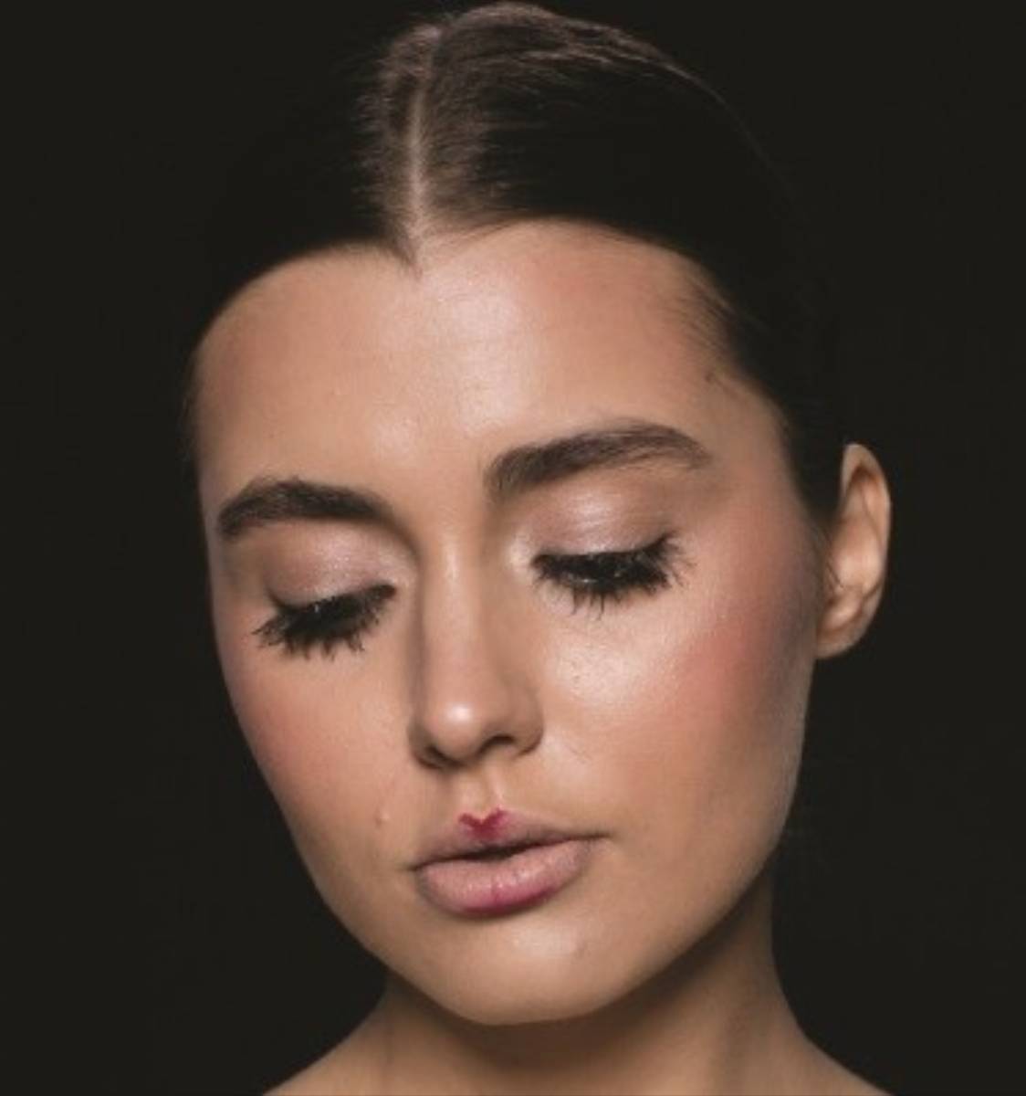 Jak wykonać makijaż ombre na ustach