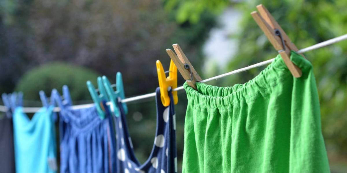 nieprzyjemny zapach ubrań