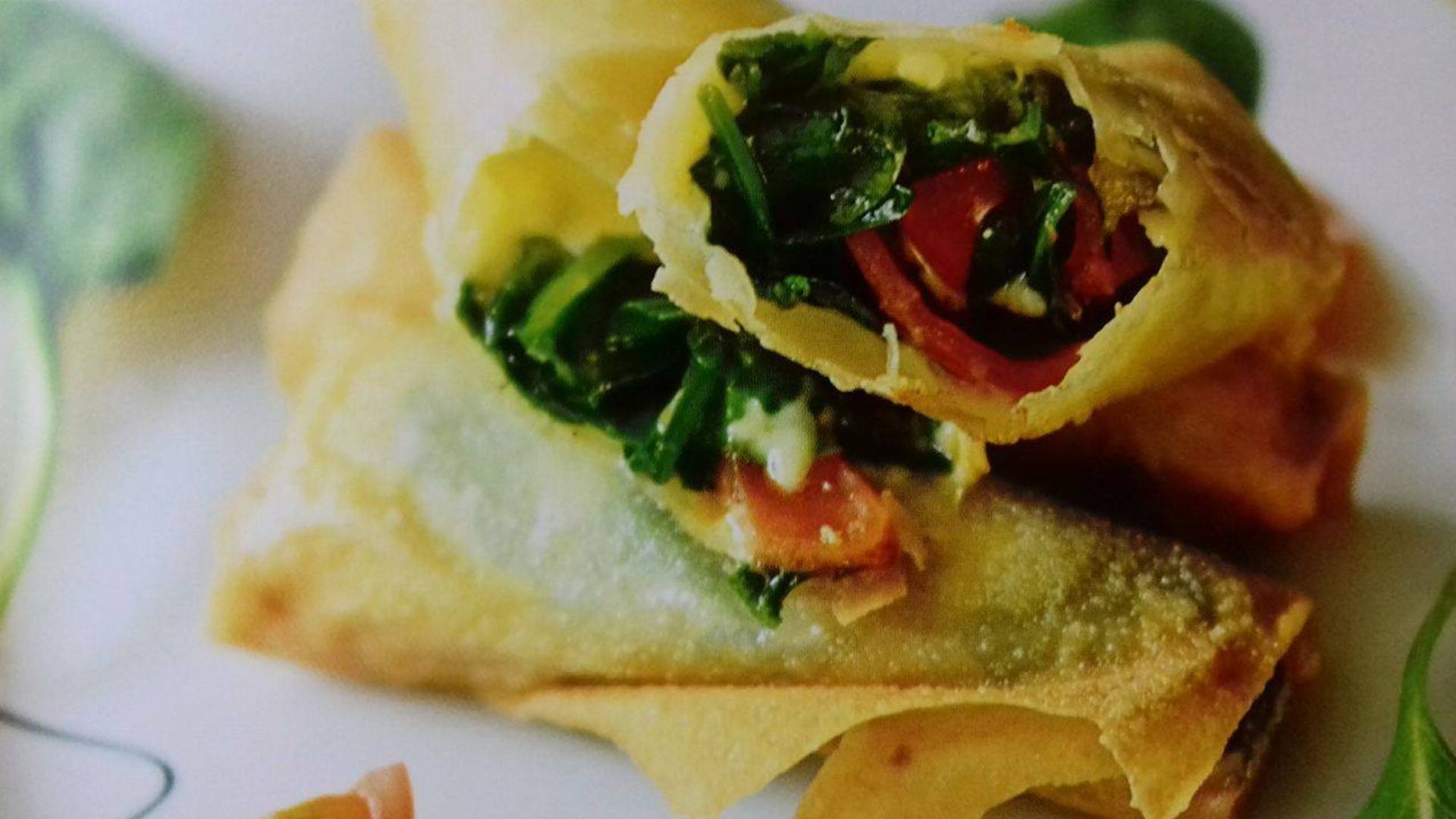 przekąska ze szpinakiem i migdałami