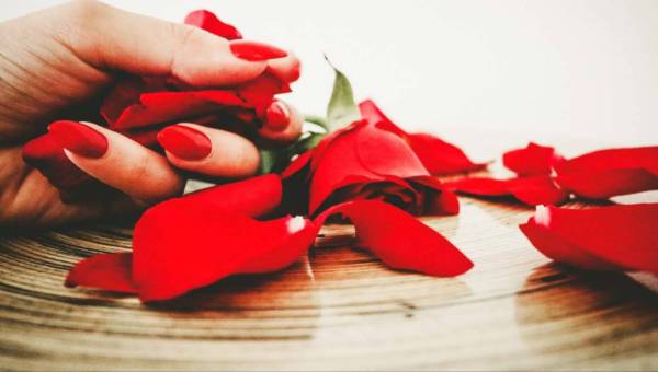 POLISH FLOWERS – manicure pachnący kwiatami