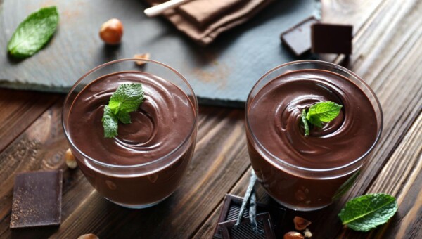 Kremowy deser czekoladowy