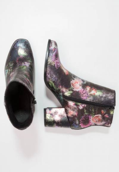 Botki z aplikacją z malowanych kwiatów - Vero moda