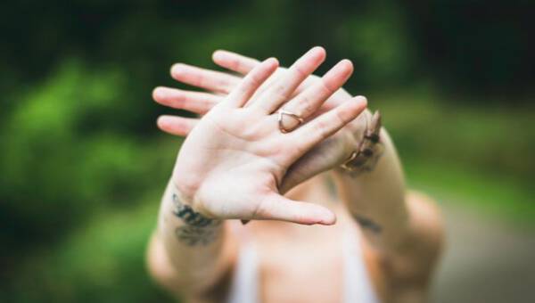 Cuticle tatoo, czyli tatuaż wokół paznokci