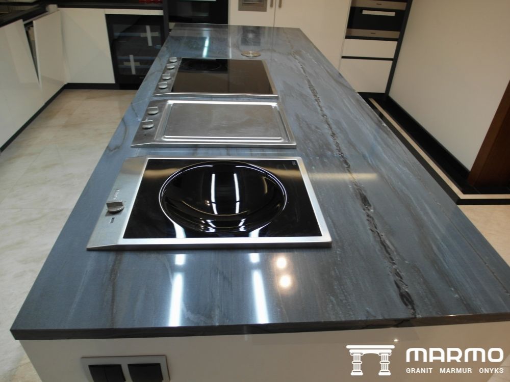 Kamień na blat kuchenny - wyspa