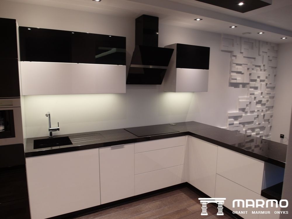 ciemny Kamień na blat kuchenny