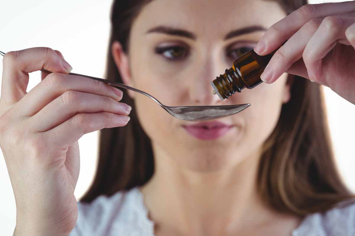 olejek rycynowy aplikacja na rzęsy