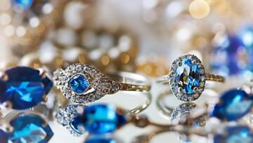 biżuteria z szafirami