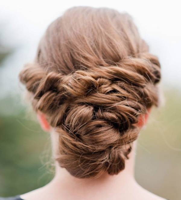 upięcie włosów luźne 