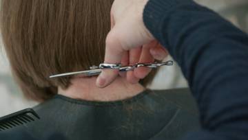 Hair dusting, czyli jak usunąć zniszczone końcówki bez skracania włosów