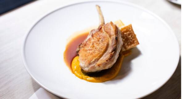 Menu na komunię 2023 - danie główne z kaczką