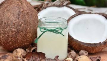 DIY Balsam utrwalający opaleniznę z masła kakaowego i oleju kokosowego
