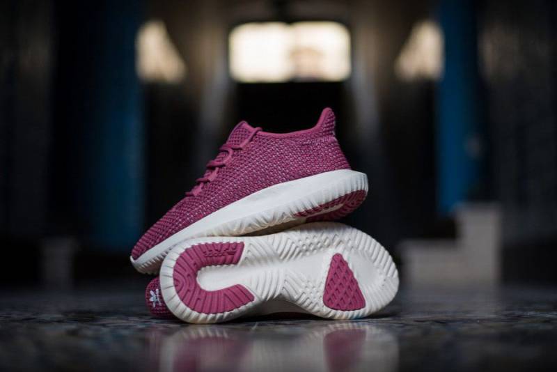 Ulubione modele na rynku damskich sneakersów