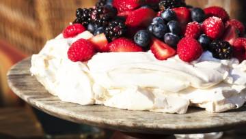 Beza Pavlova – królowa letnich deserów
