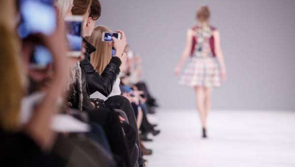Jakie trendy będą rządzić w modzie jesienią?
