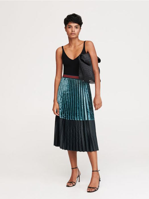Plisowane spódnice.