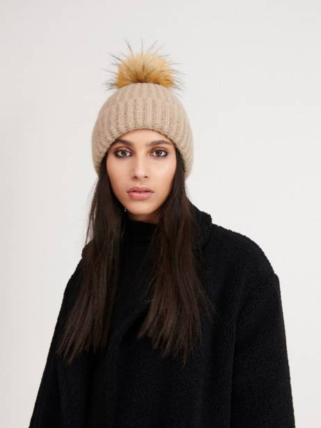 Damska czapka na zimę