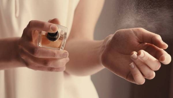 Próbki perfum – dlaczego warto z nich korzystać?
