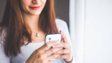 Na dzień dobry – zabawne SMS-y, hasła i miłosne wierszyki dla Niej i dla Niego na rozpoczęcie dnia