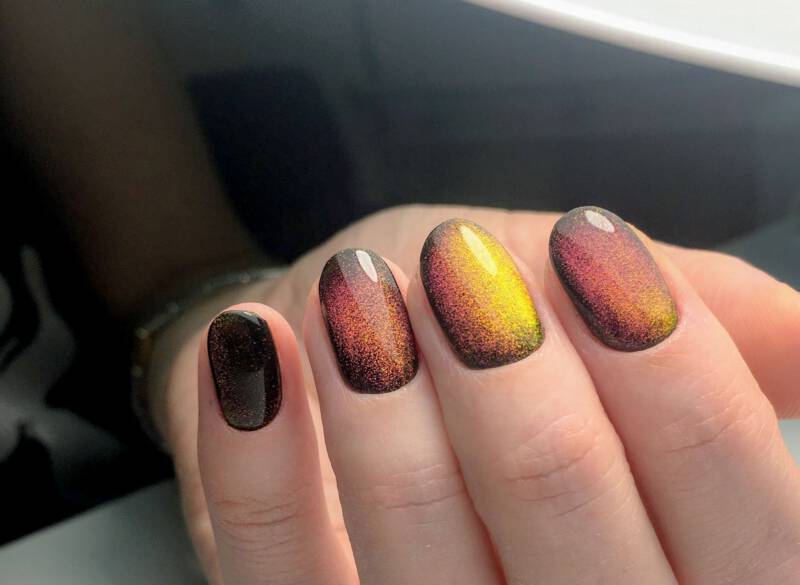 velvet nails