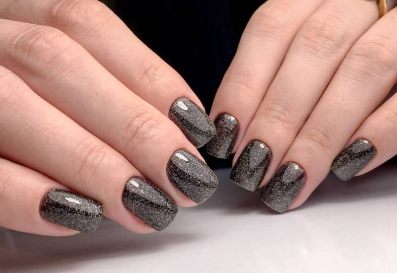 velvet nails