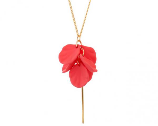 biżuteria z kwiatowym motywem