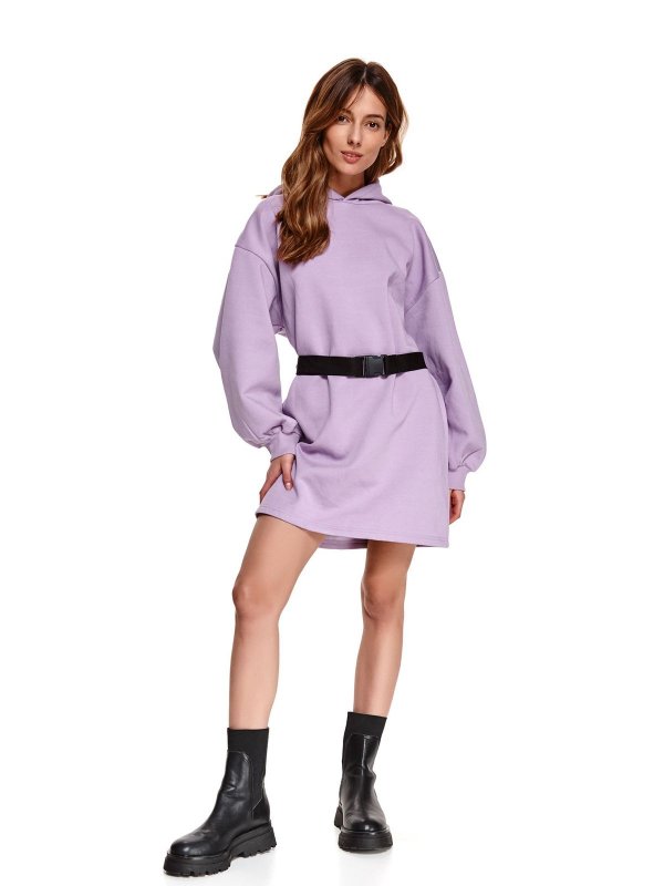 ubrania w kolorze bzu