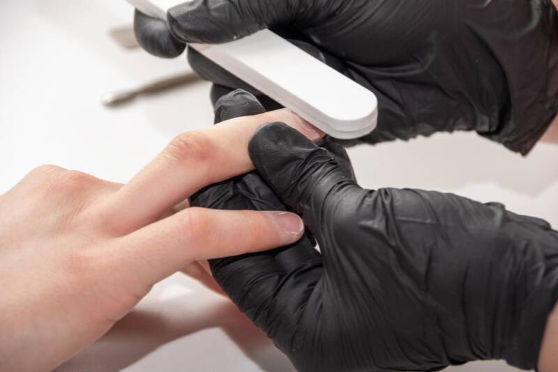 Papierowy pilniczek do paznokci - nie tylko do nadania kształtu