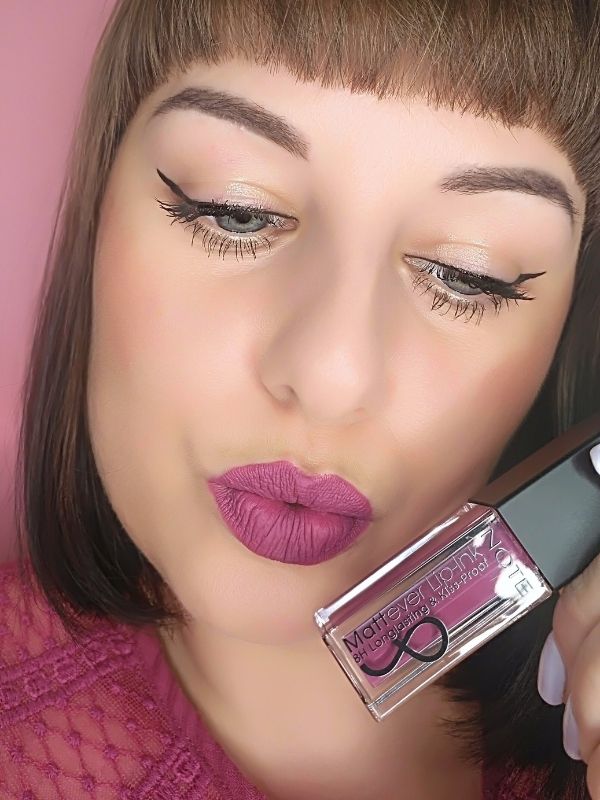 Trendy w makijażu jesień zima 2021/22