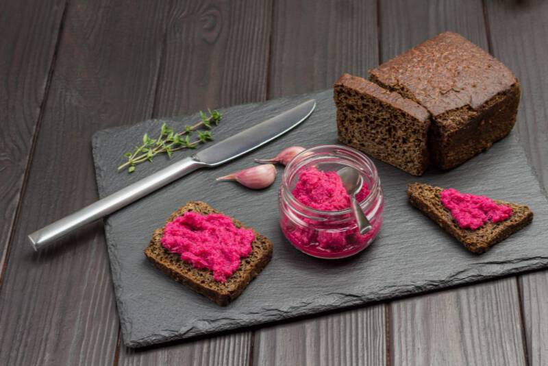 Pasta buraczana z pestkami słonecznika i dyni_fr Pasta buraczana z pestkami słonecznika i dyni